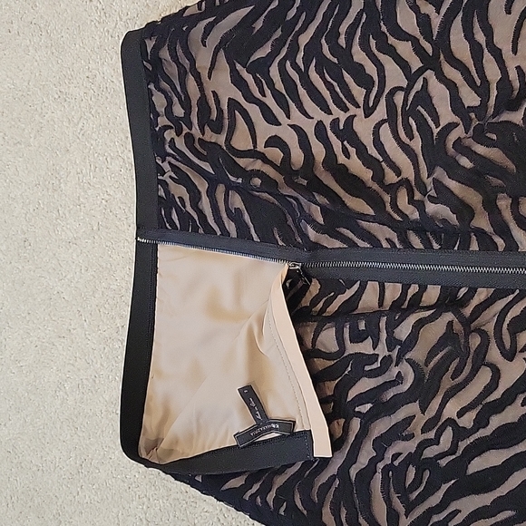 BCBGMaxAzria Irisa Pencil Skirt Size M - Picture 6 of 8